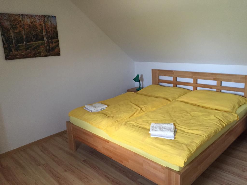 Ubytovanie Joli Jovice Bagian luar foto