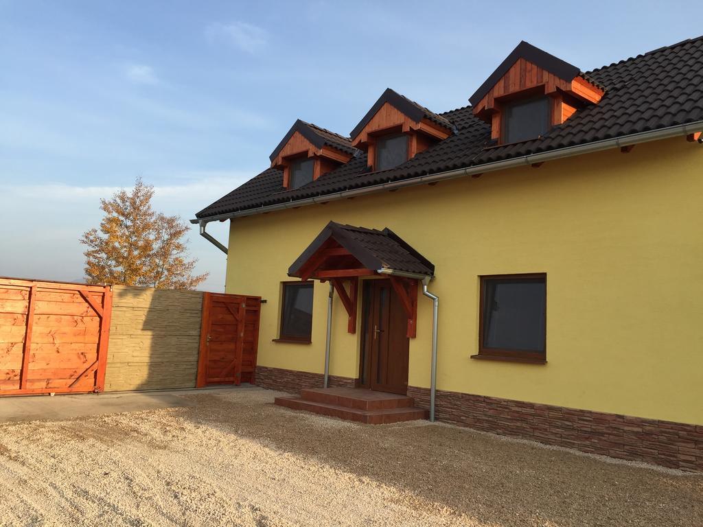 Ubytovanie Joli Jovice Bagian luar foto