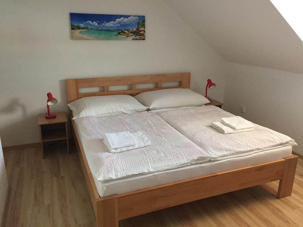 Ubytovanie Joli Jovice Bagian luar foto